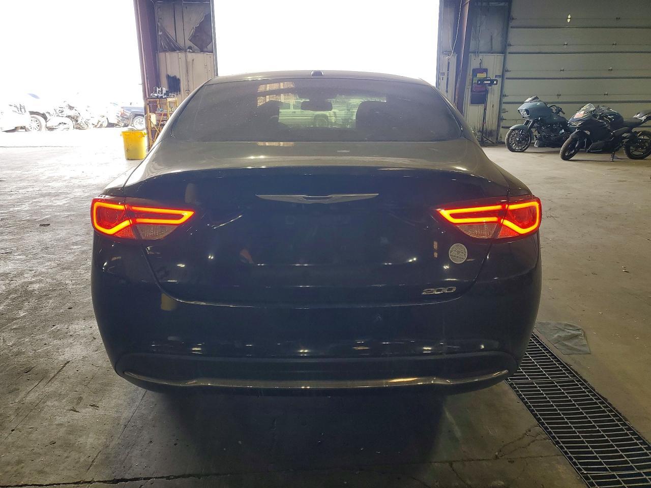 2015 CHRYSLER 200