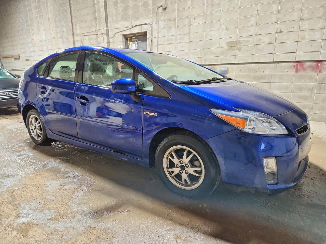 2011 TOYOTA PRIUS