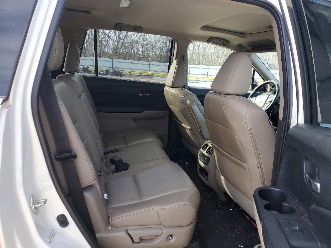 2016 HONDA PILOT