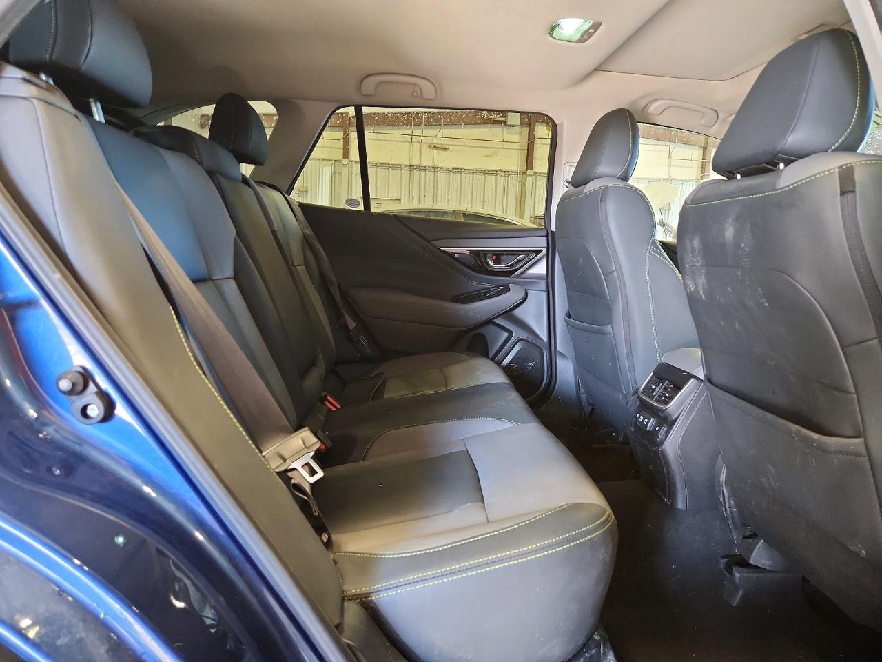 2020 SUBARU Outback
