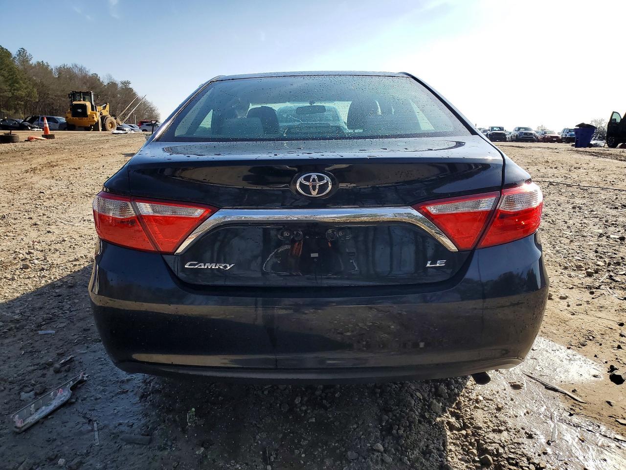 2015 TOYOTA CAMRY