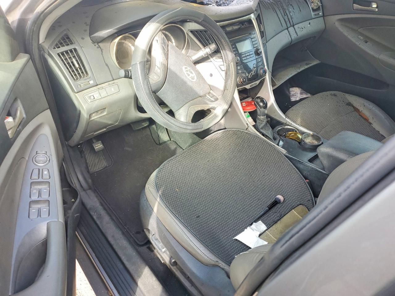2011 HYUNDAI SONATA