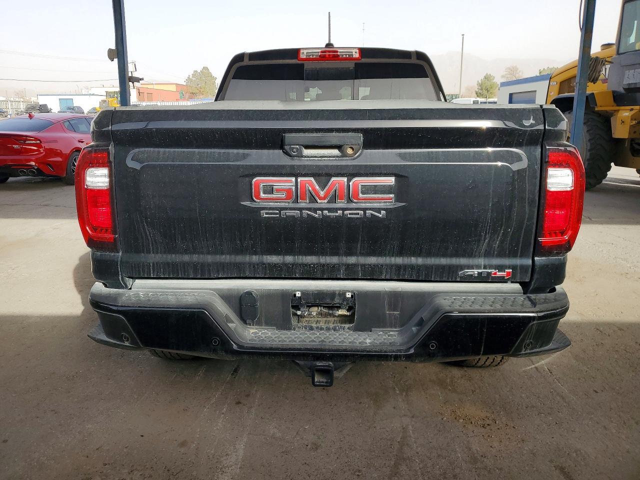 2025 GMC CANYON