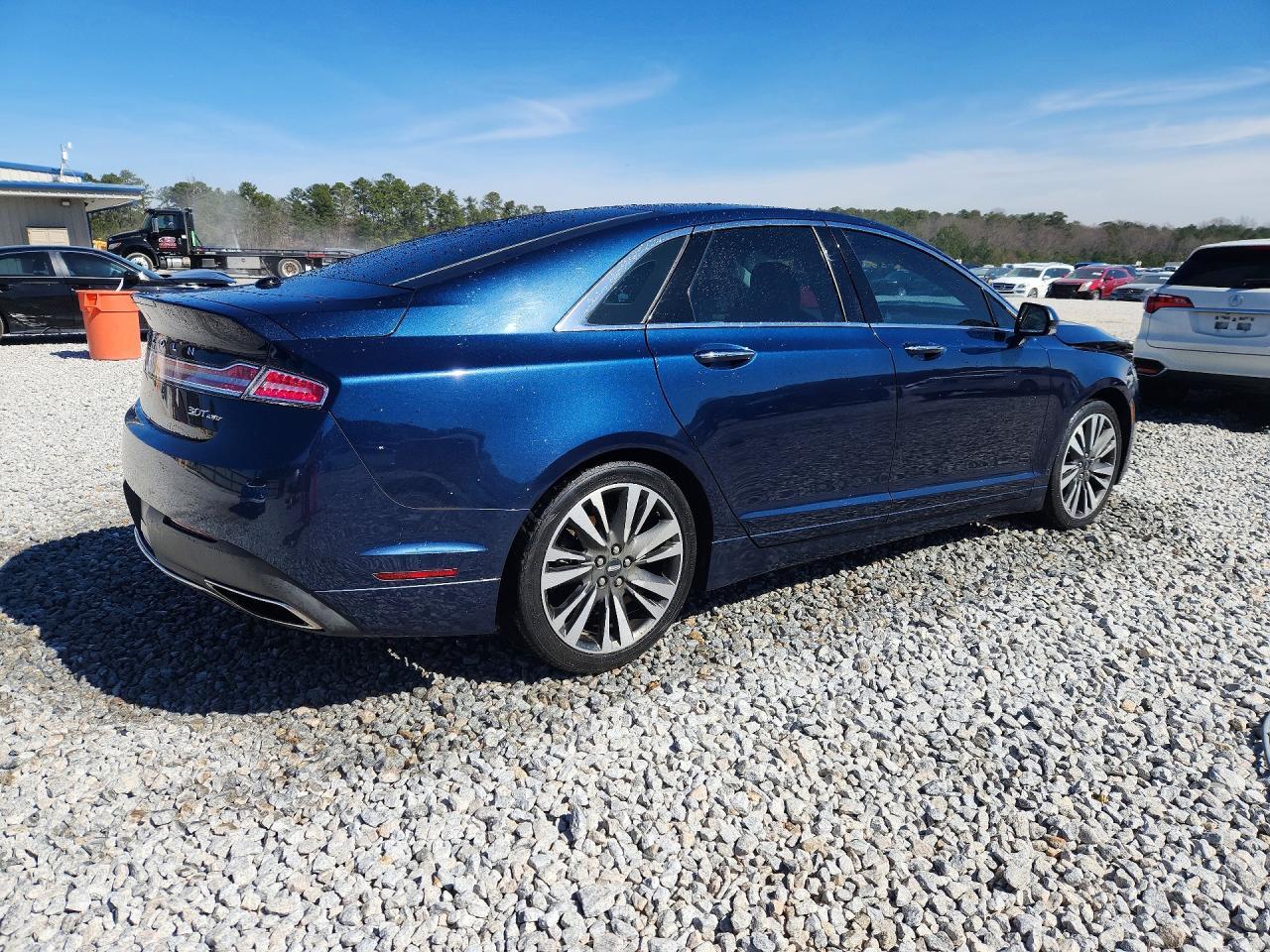 2017 LINCOLN MKZ