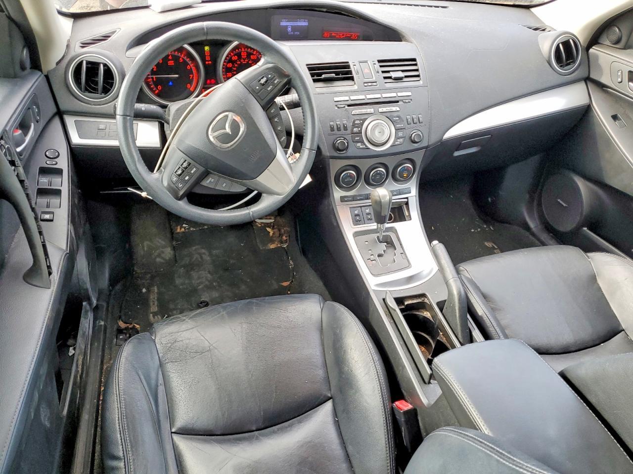 2011 MAZDA 3