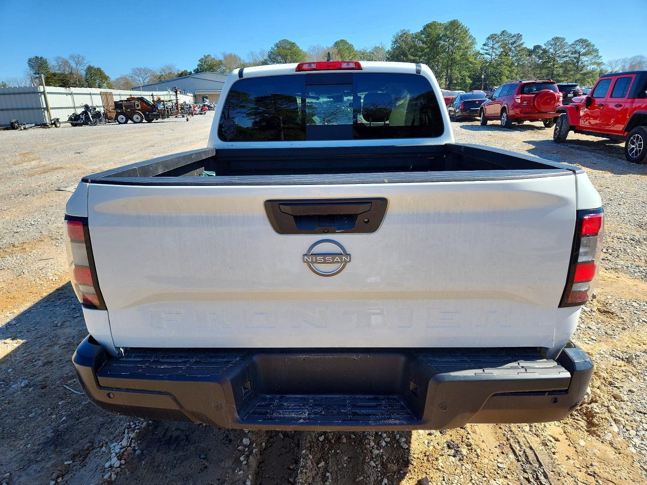 2025 NISSAN Frontier
