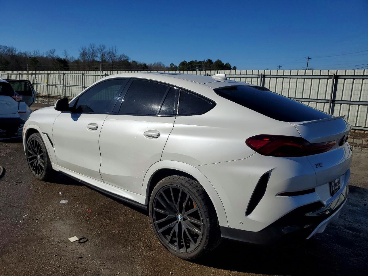 2022 BMW X6