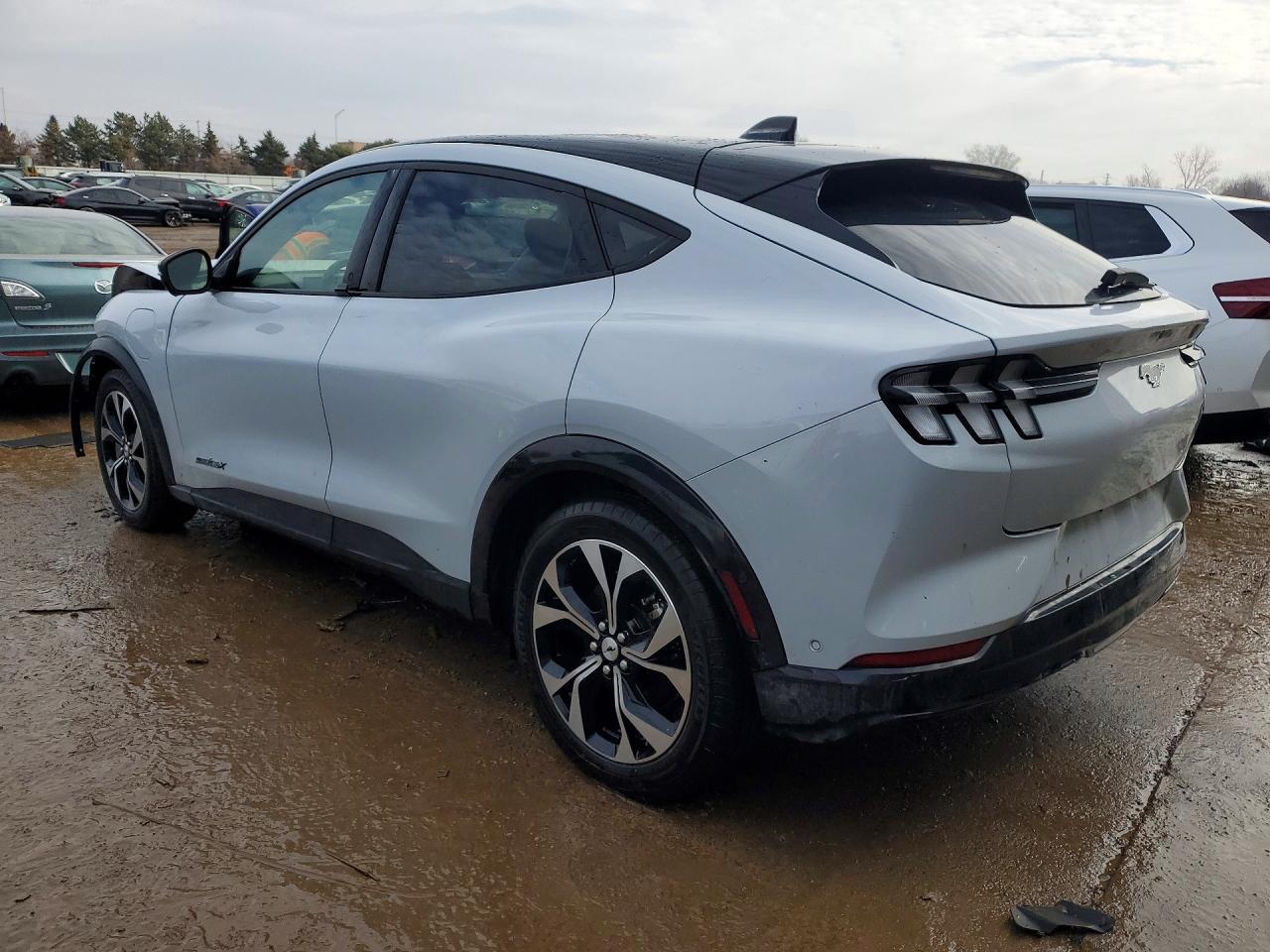 2023 FORD Mustang Mach-E