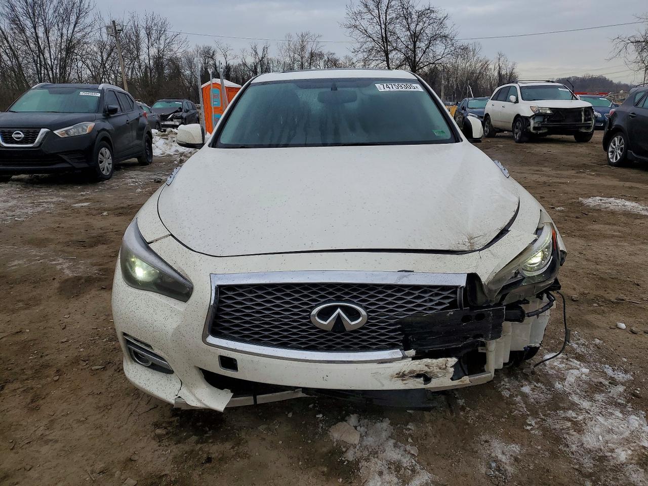 2015 INFINITI Q50
