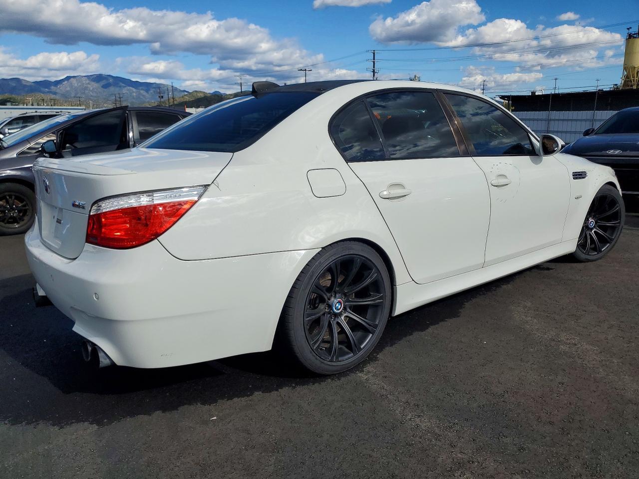 2010 BMW M5