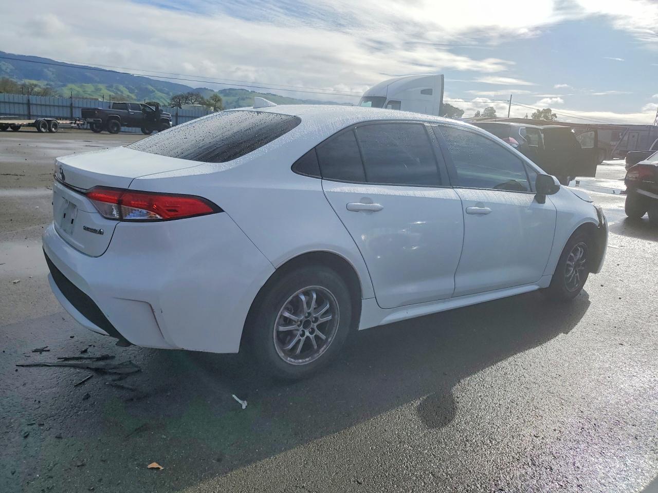 2022 TOYOTA COROLLA