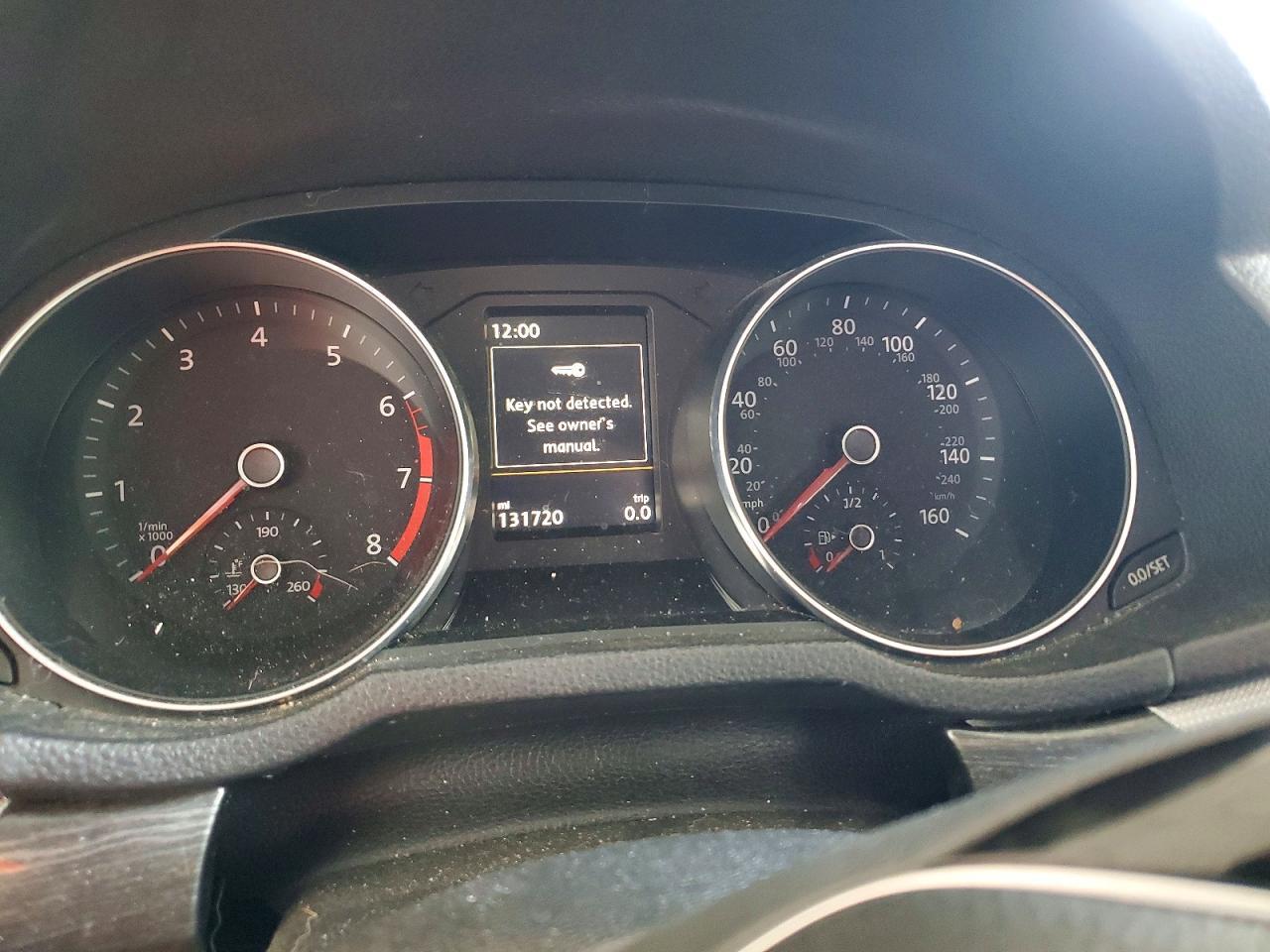 2017 VOLKSWAGEN Passat