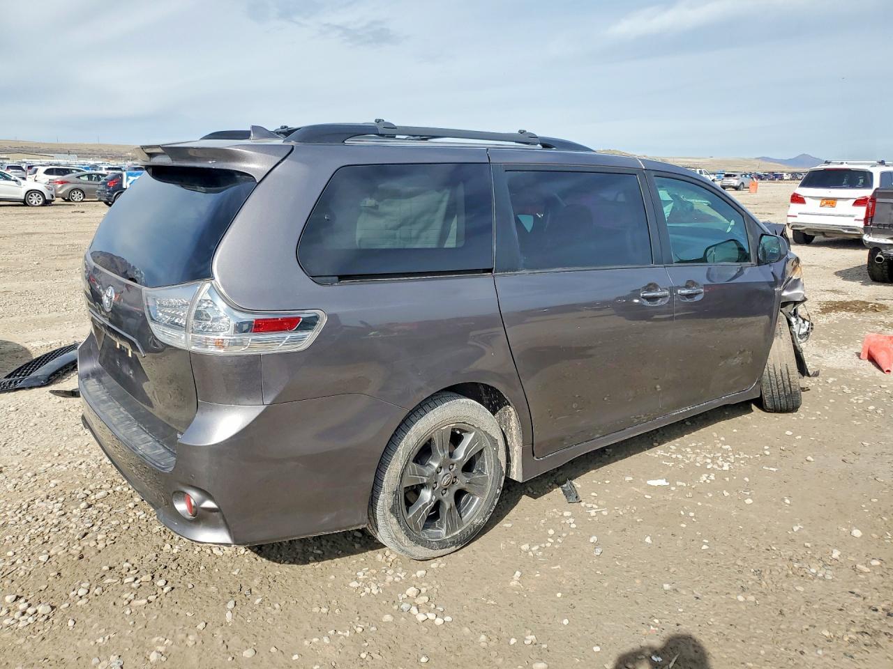 2019 TOYOTA SIENNA