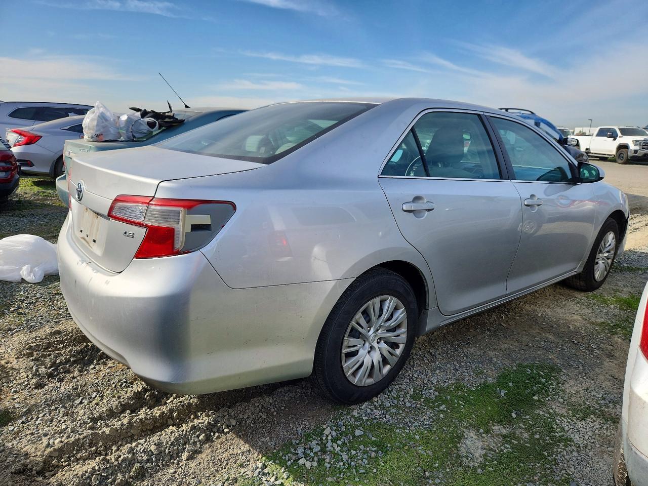 2013 TOYOTA CAMRY