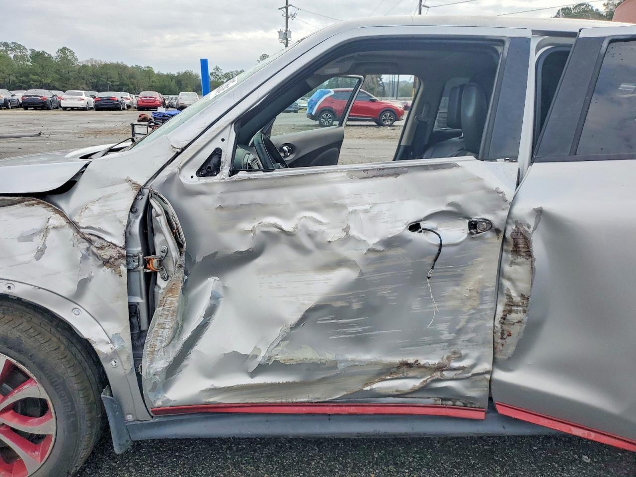 2015 NISSAN Juke
