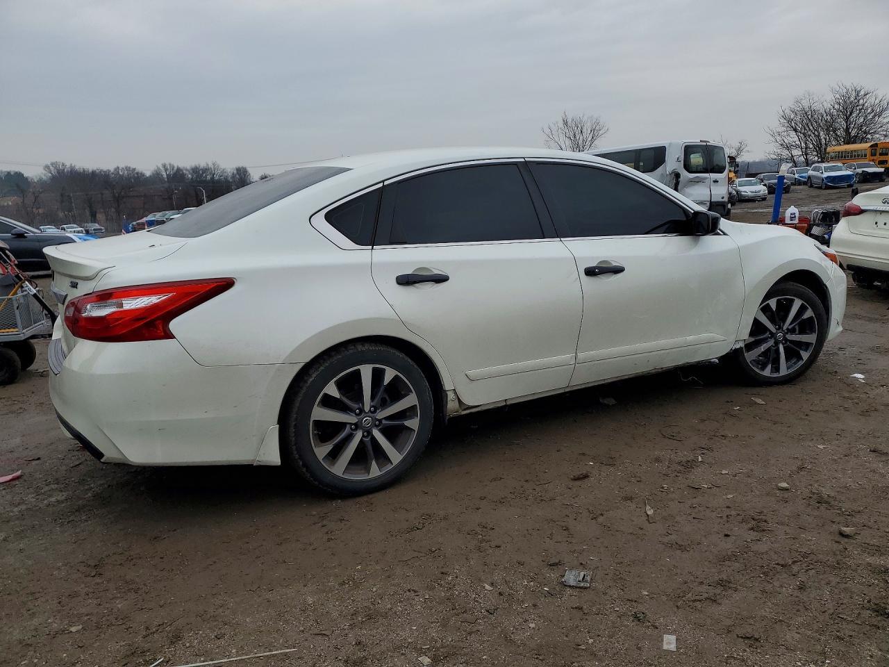 2016 NISSAN ALTIMA