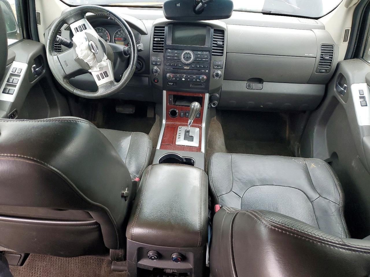 2011 NISSAN PATHFINDER