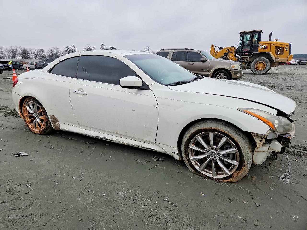 2011 INFINITI G37