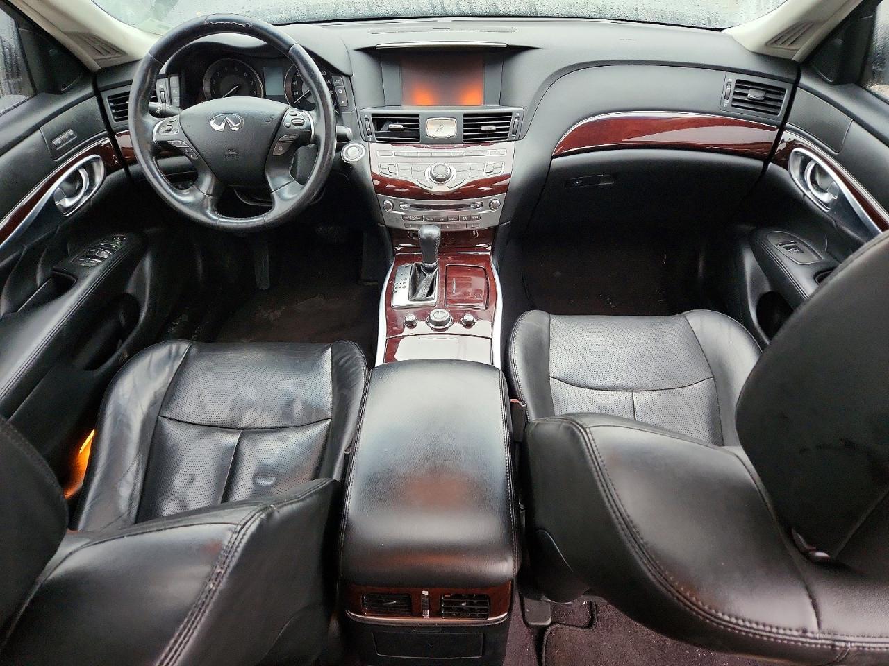 2016 INFINITI Q70