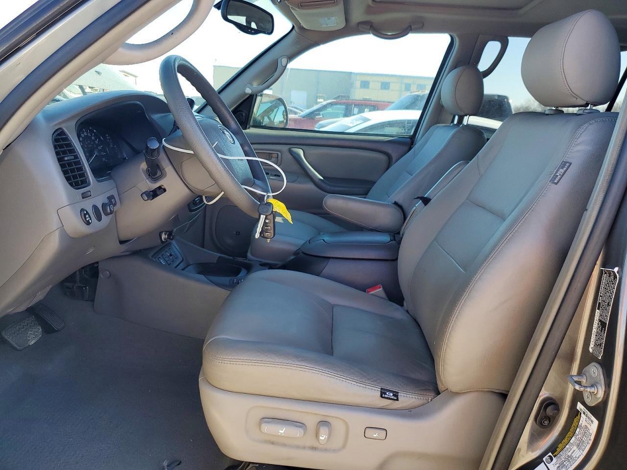 2006 TOYOTA Sequoia