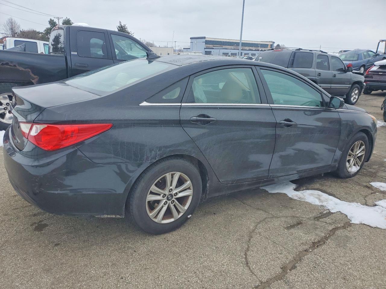 2011 HYUNDAI SONATA