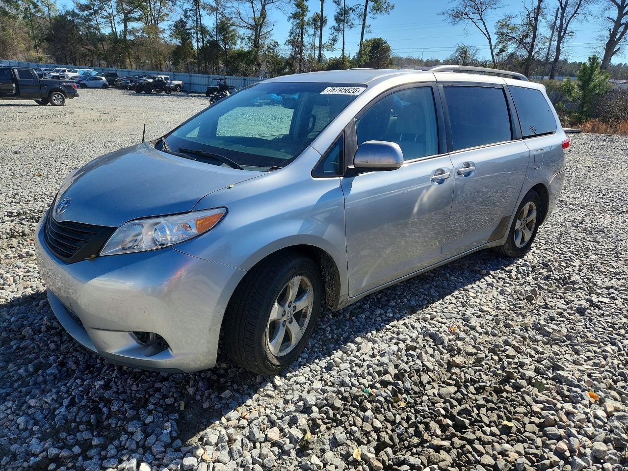 2014 TOYOTA SIENNA