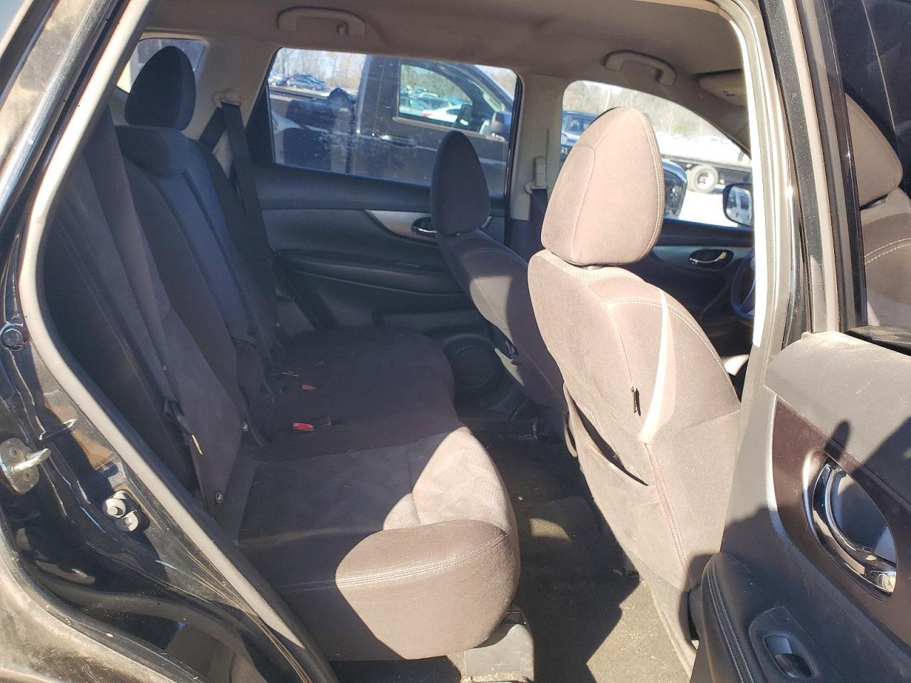 2016 NISSAN ROGUE