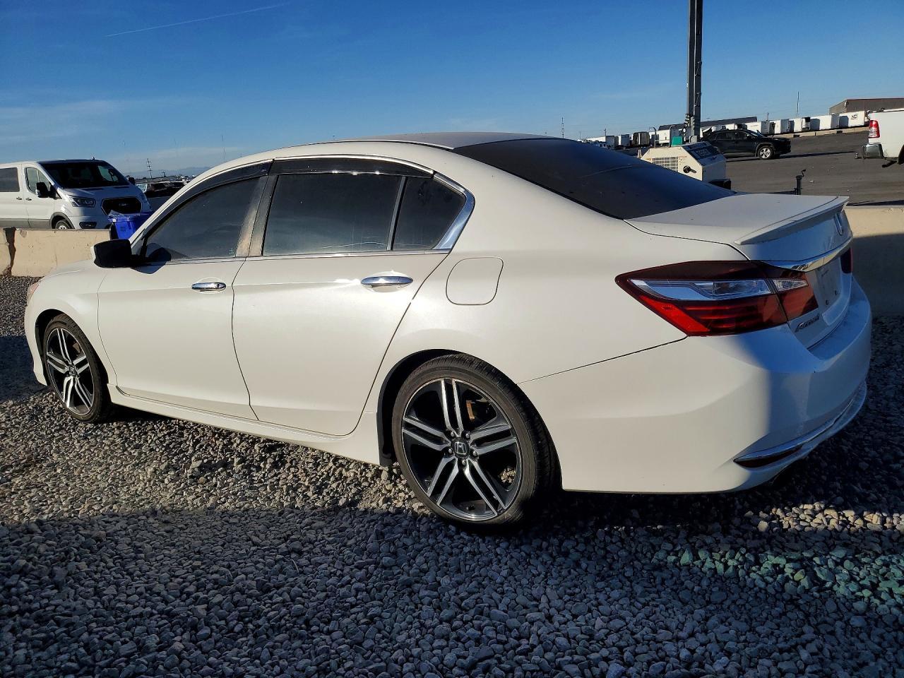 2017 HONDA ACCORD