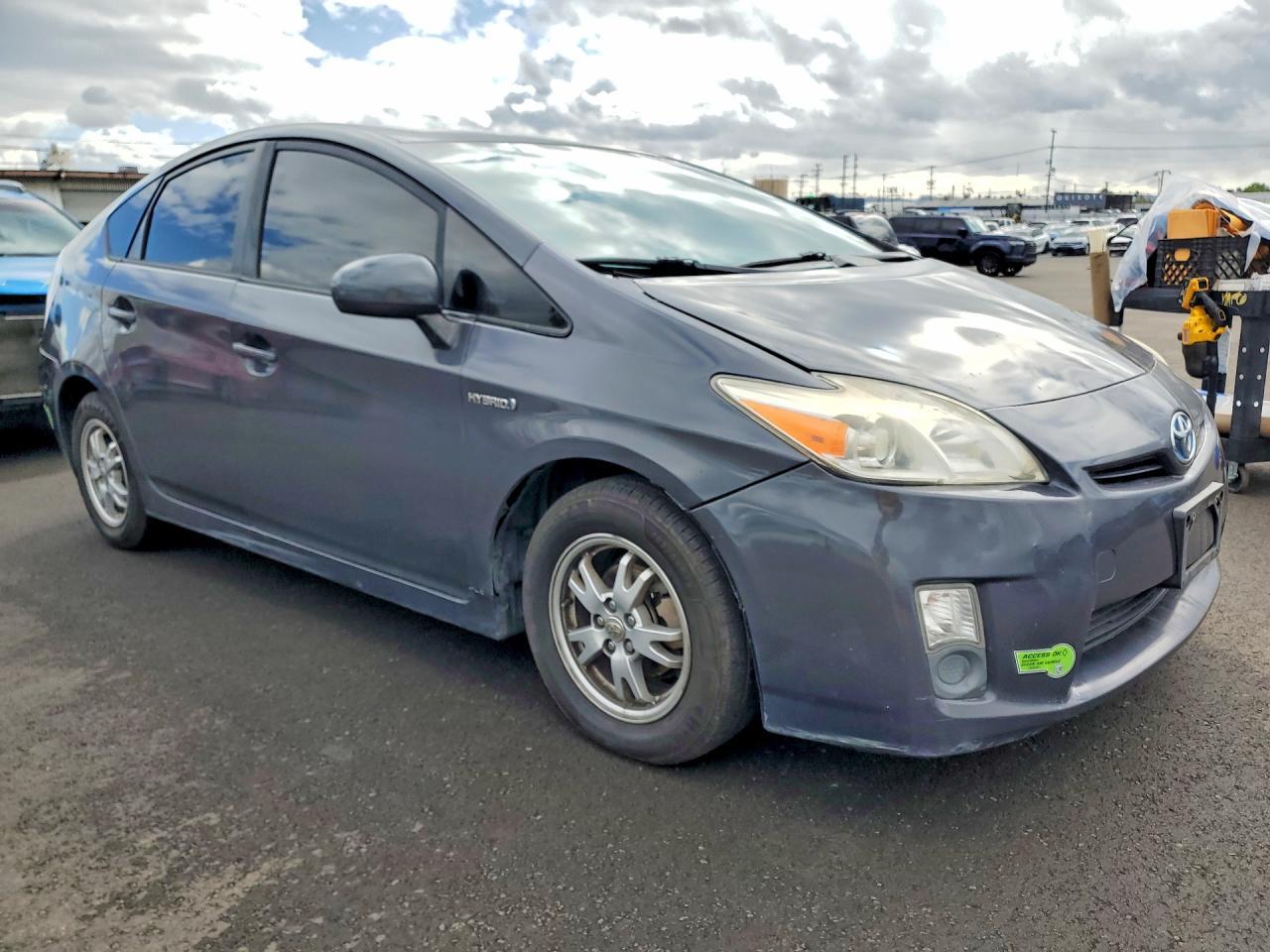 2011 TOYOTA PRIUS