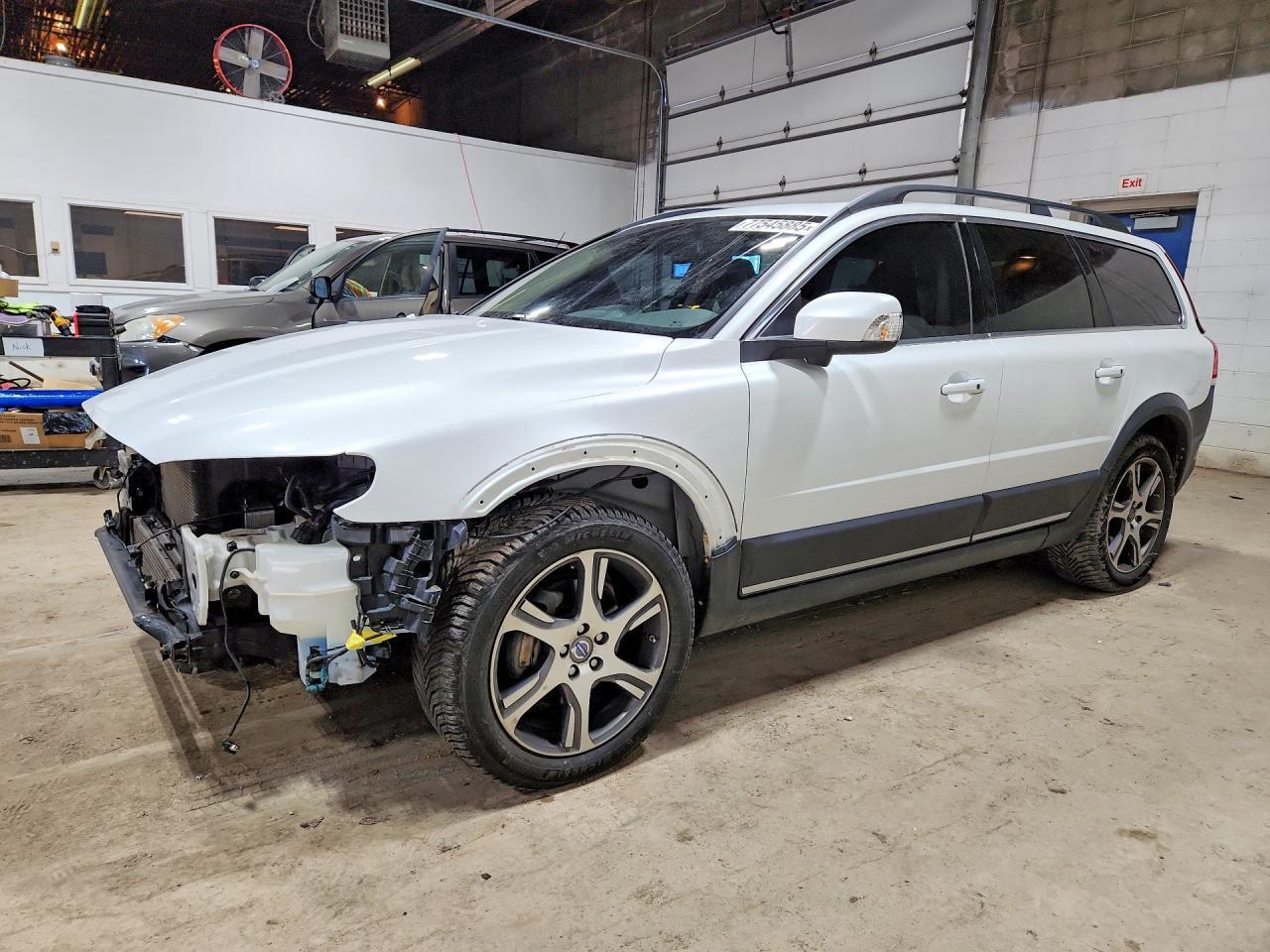 2014 VOLVO XC70