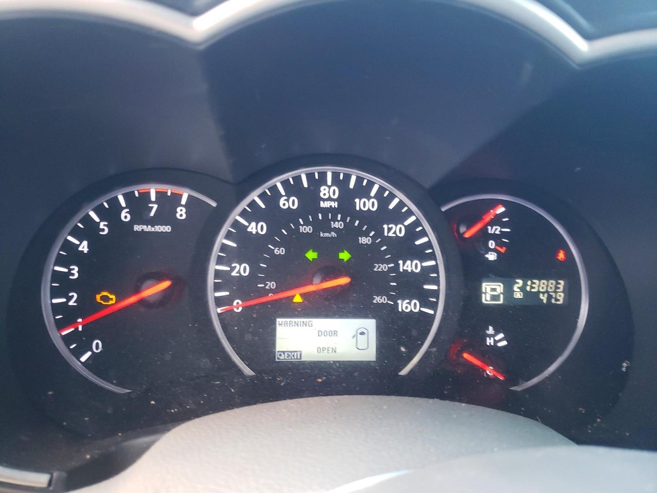 2016 NISSAN Quest