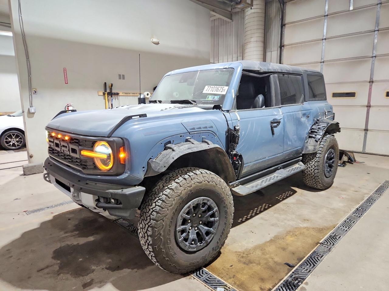 2024 FORD Bronco