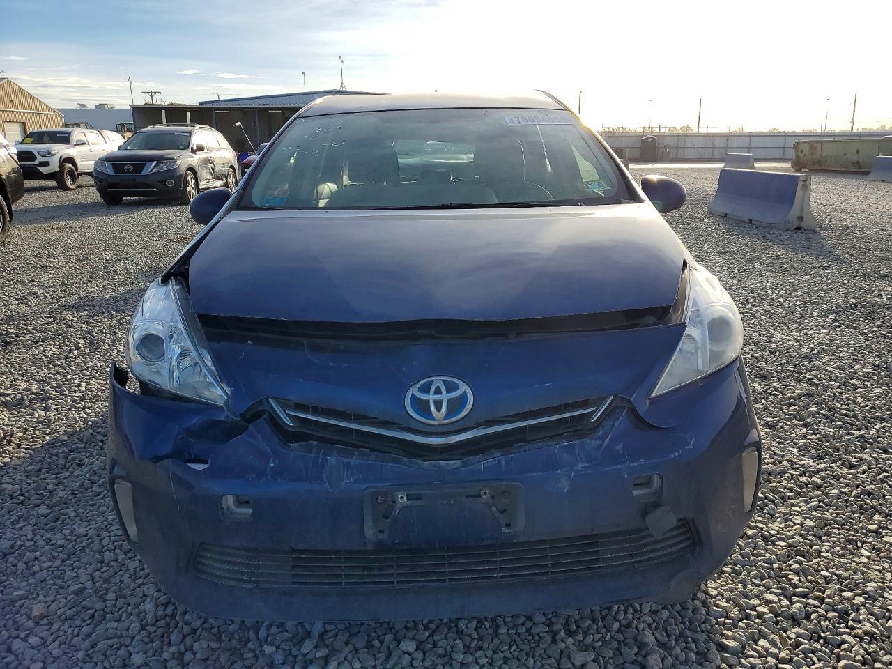 2014 TOYOTA PRIUS V