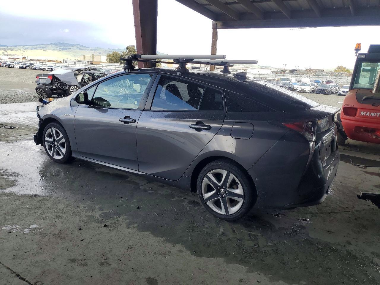 2018 TOYOTA PRIUS
