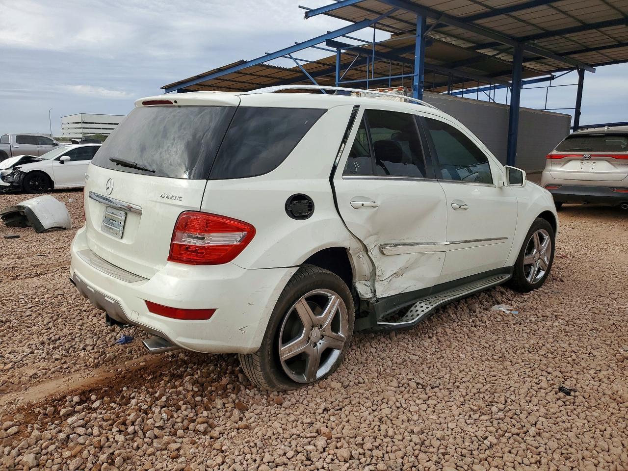 2011 MERCEDES-BENZ ML-Class