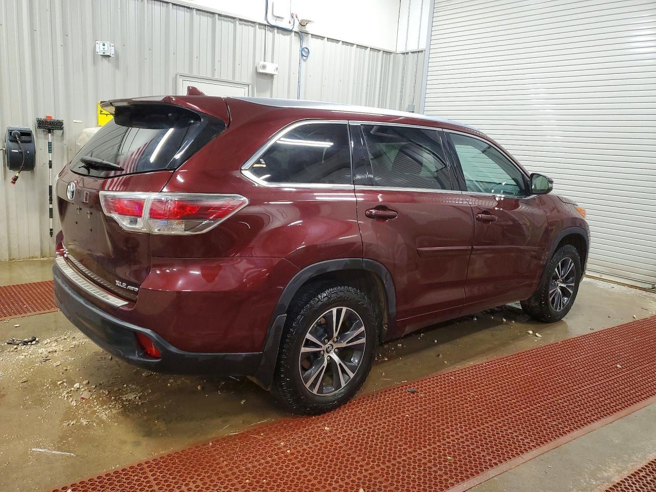 2016 TOYOTA HIGHLANDER