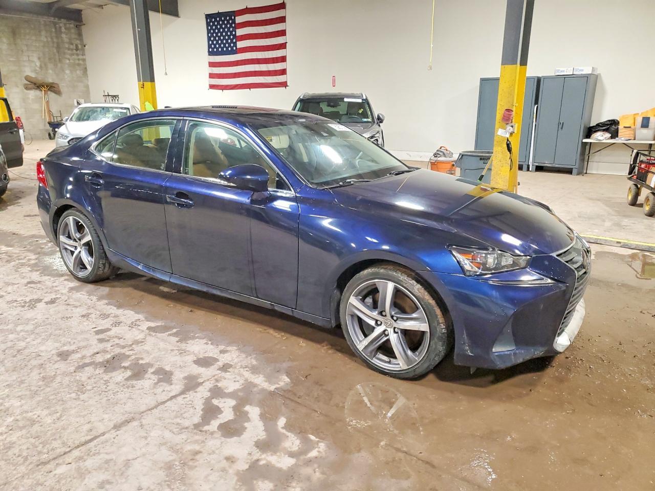2019 LEXUS IS 300