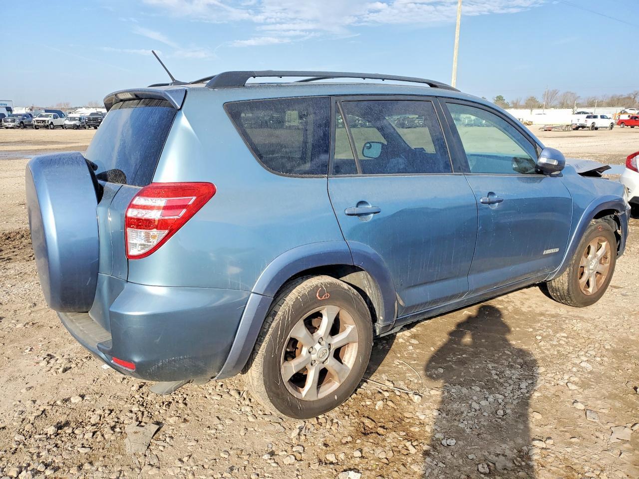 2011 TOYOTA RAV4