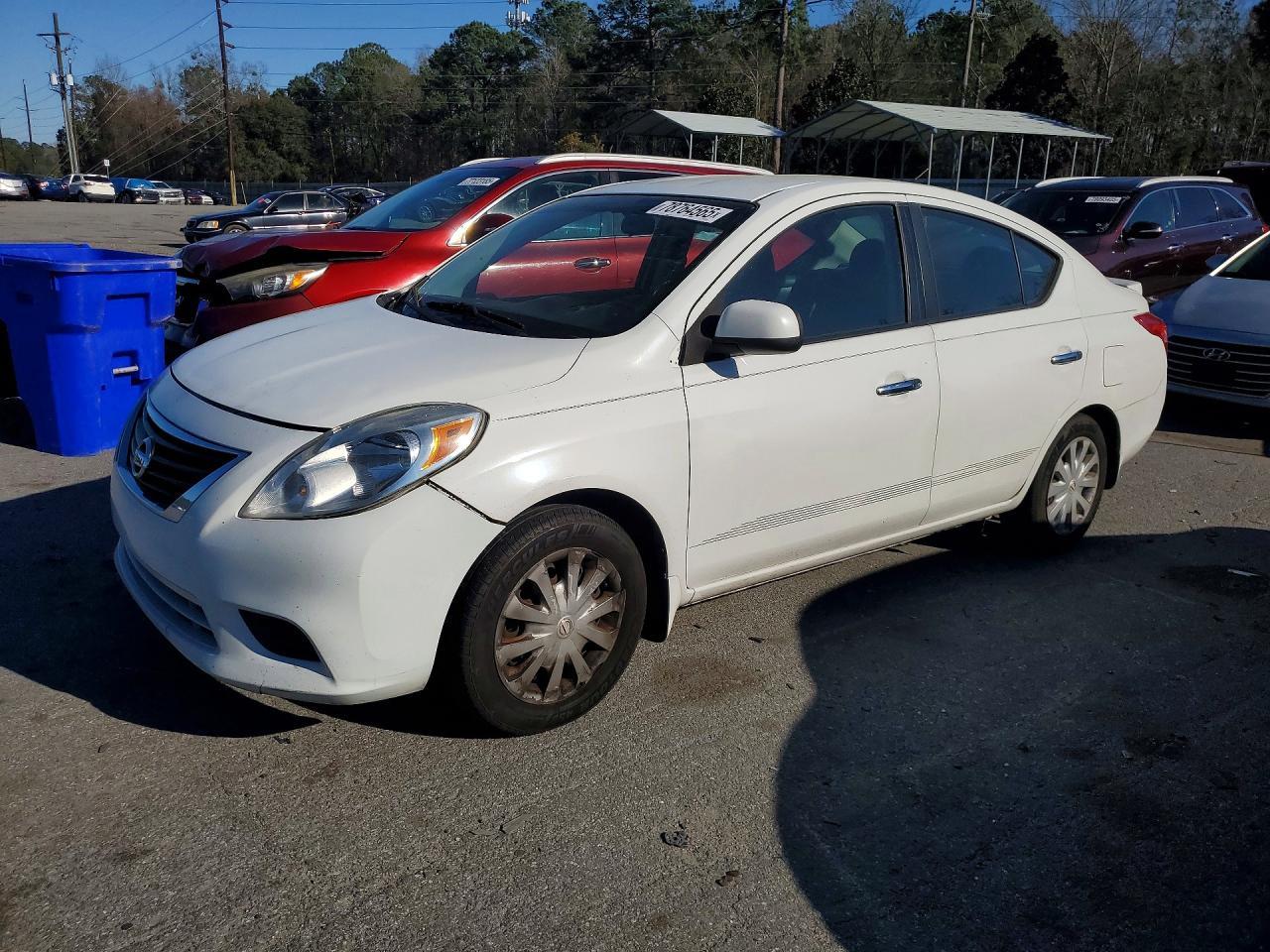 2013 NISSAN VERSA