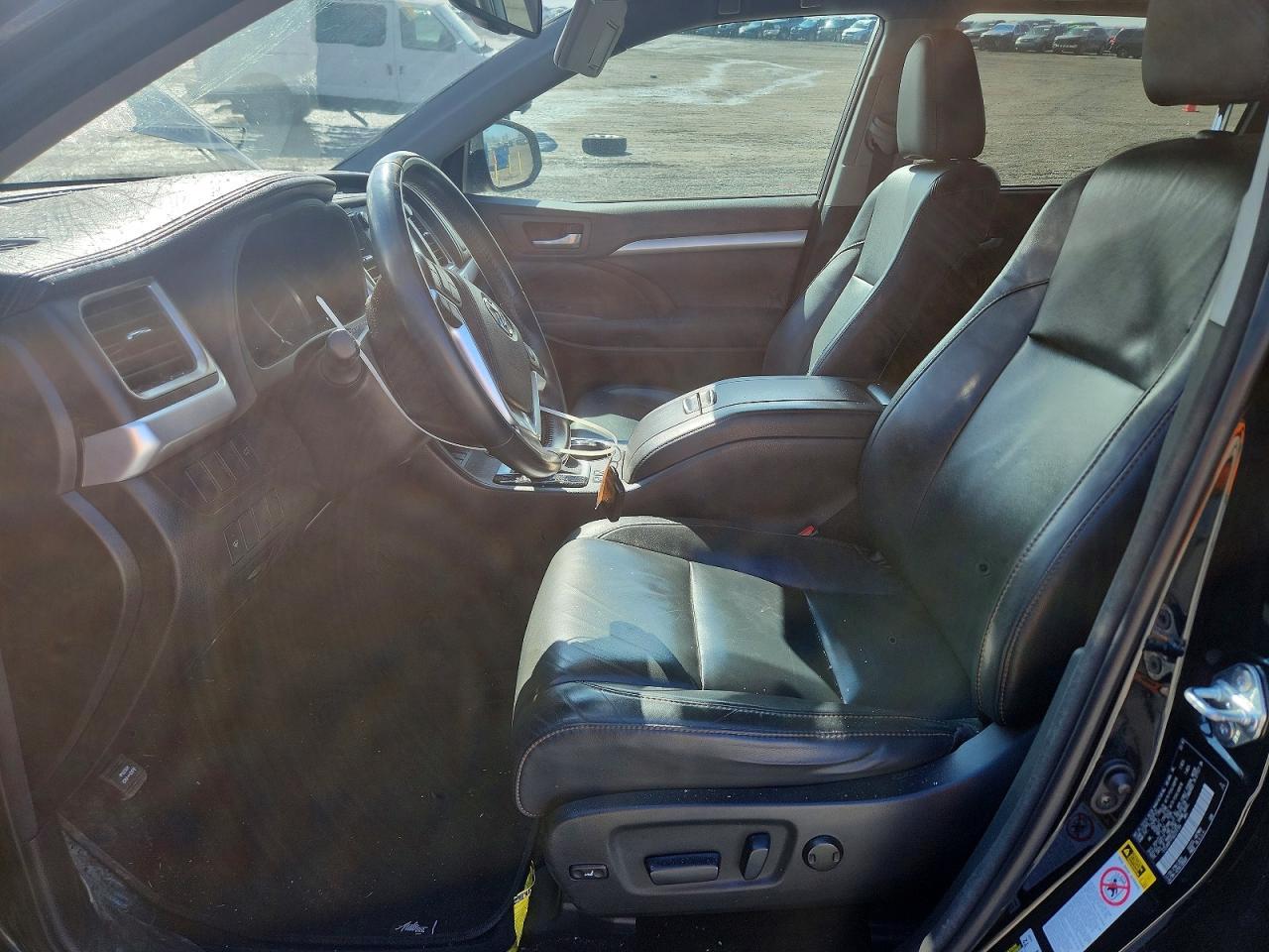 2016 TOYOTA HIGHLANDER