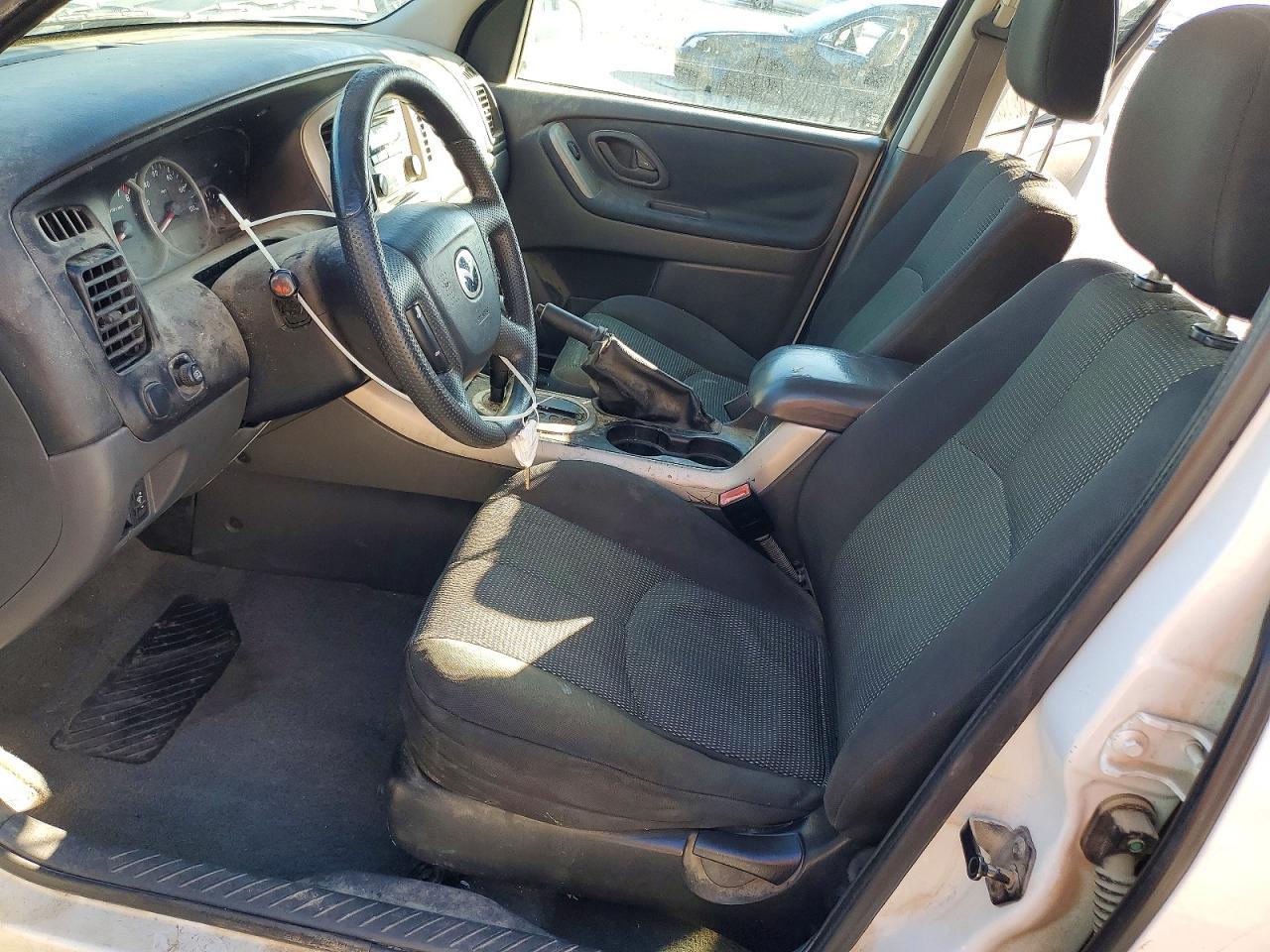 2005 MAZDA Tribute
