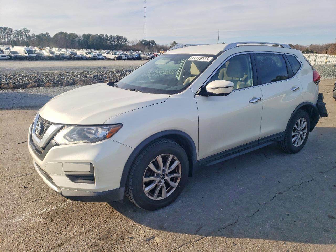 2017 NISSAN ROGUE