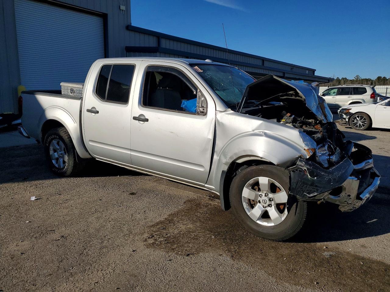 2013 NISSAN Frontier