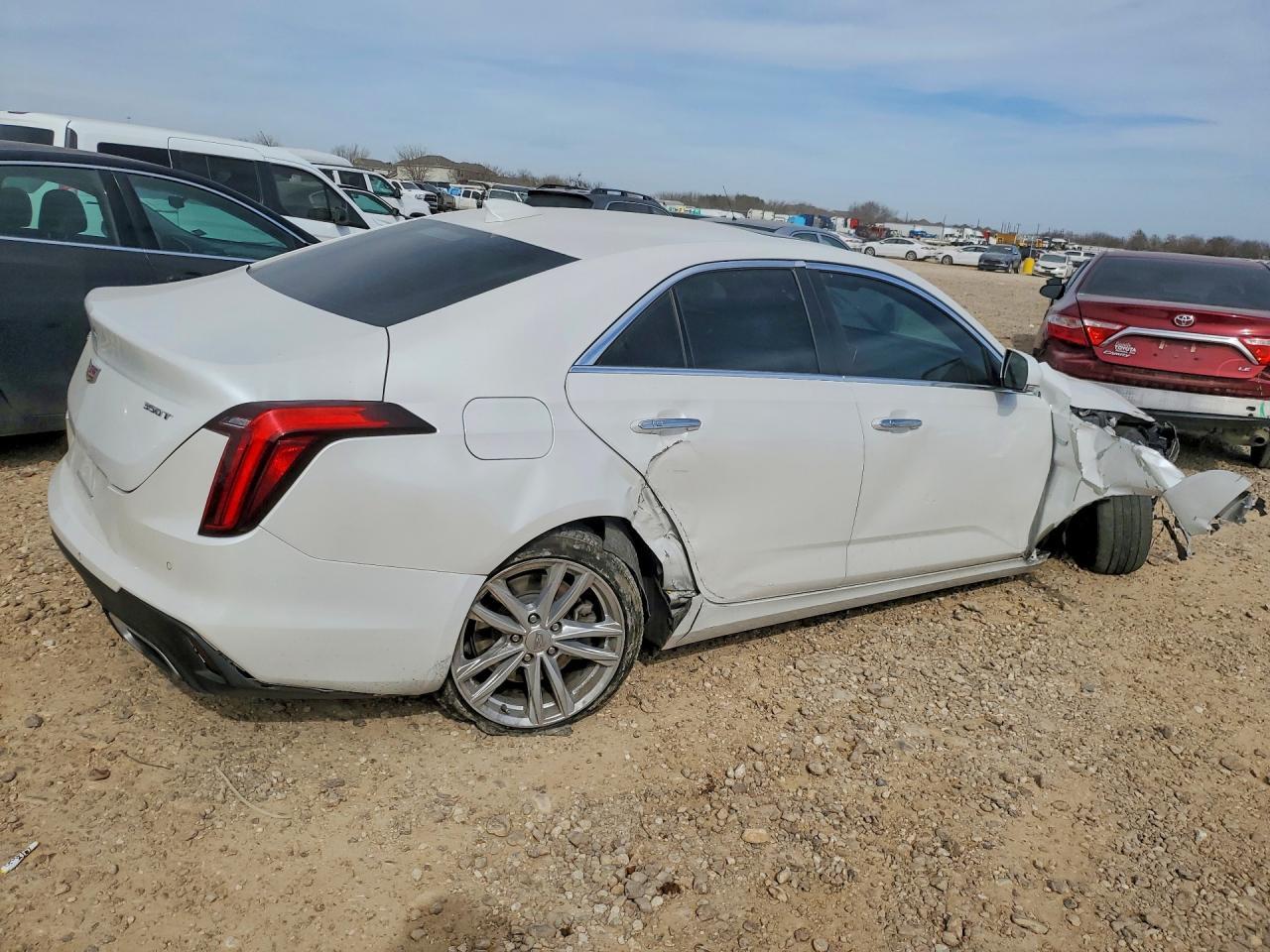2022 CADILLAC CT4