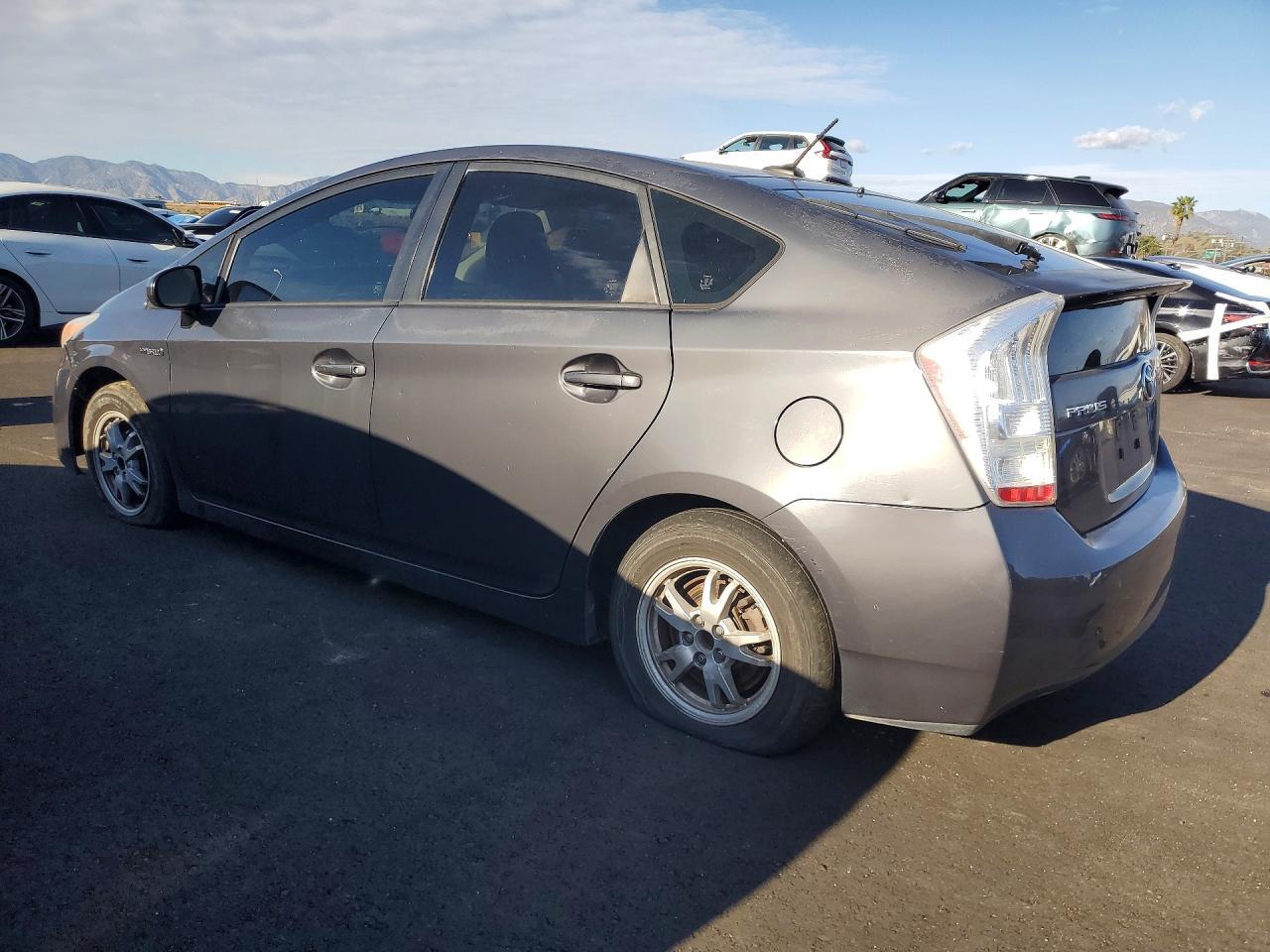 2011 TOYOTA PRIUS