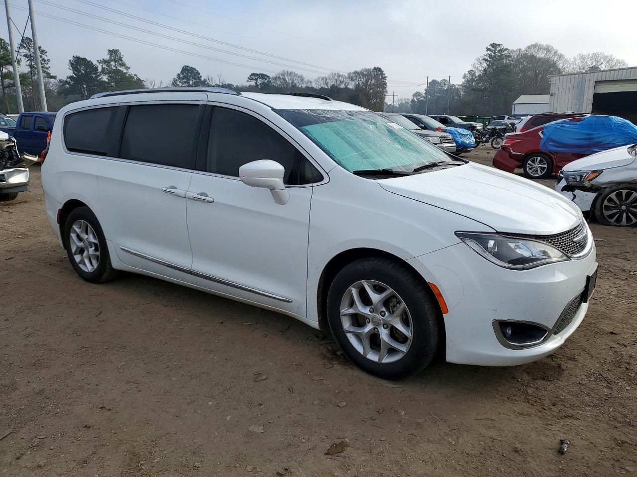 2020 CHRYSLER Pacifica