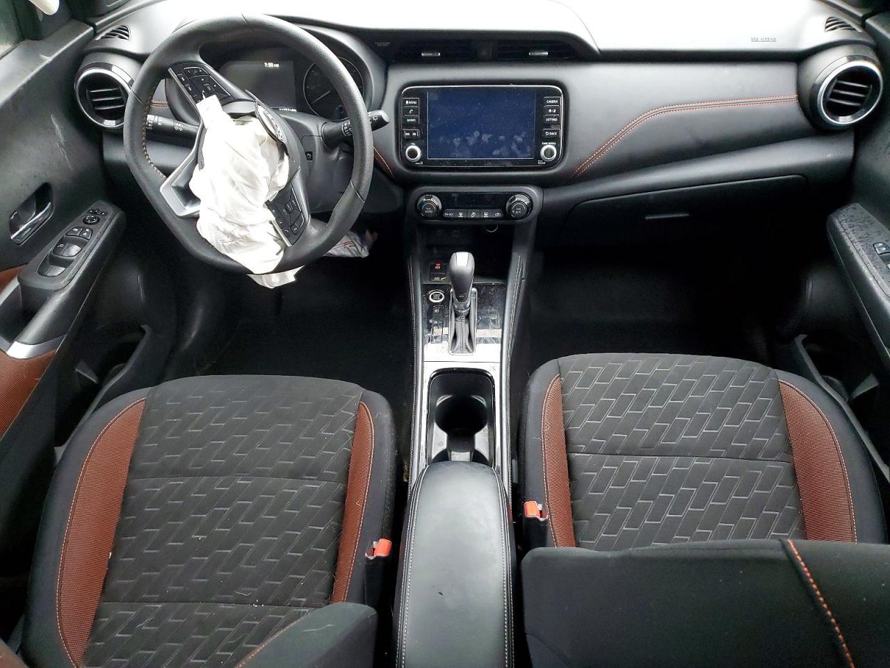 2023 NISSAN KICKS