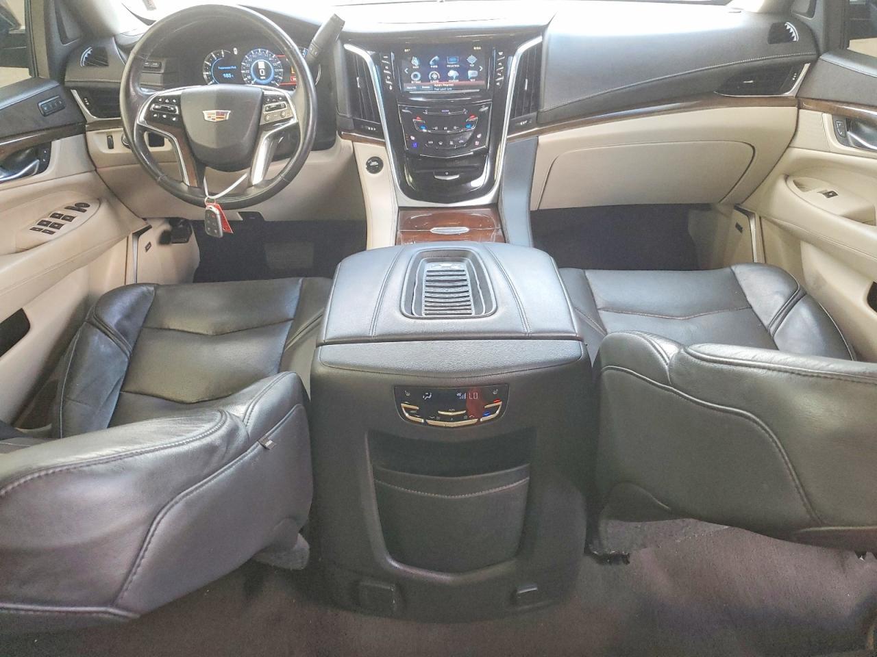 2018 CADILLAC Escalade ESV