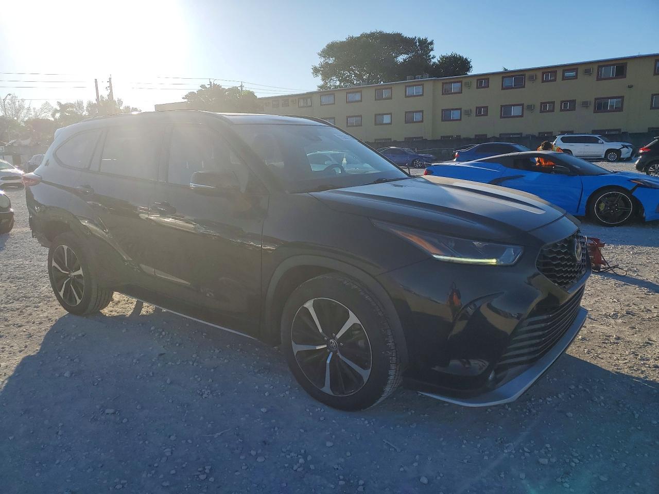 2021 TOYOTA HIGHLANDER