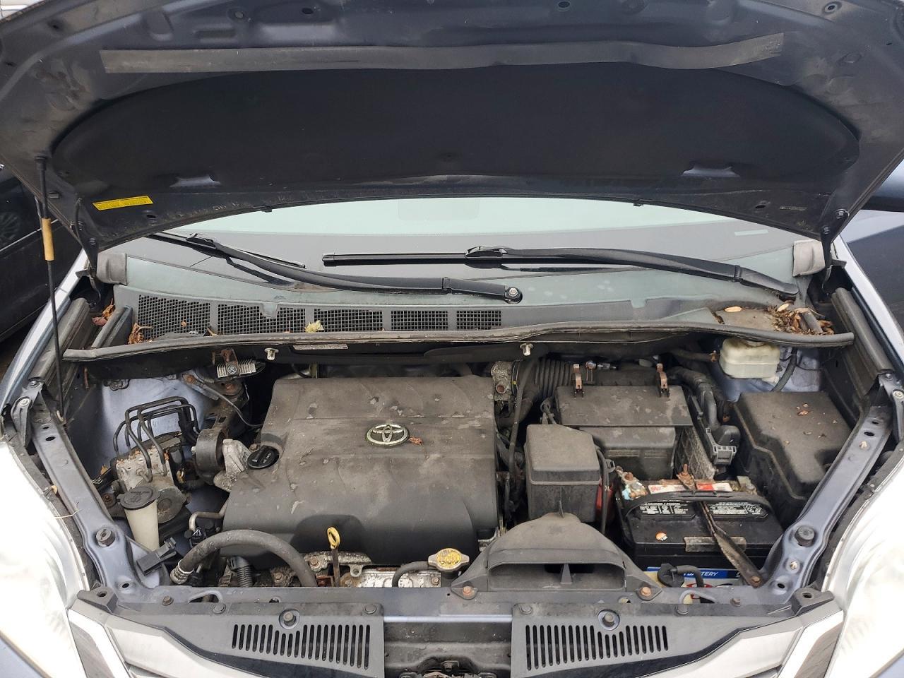 2013 TOYOTA SIENNA